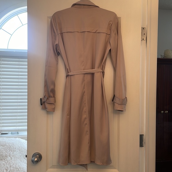 Womens Trench coat - Picture 2 of 9